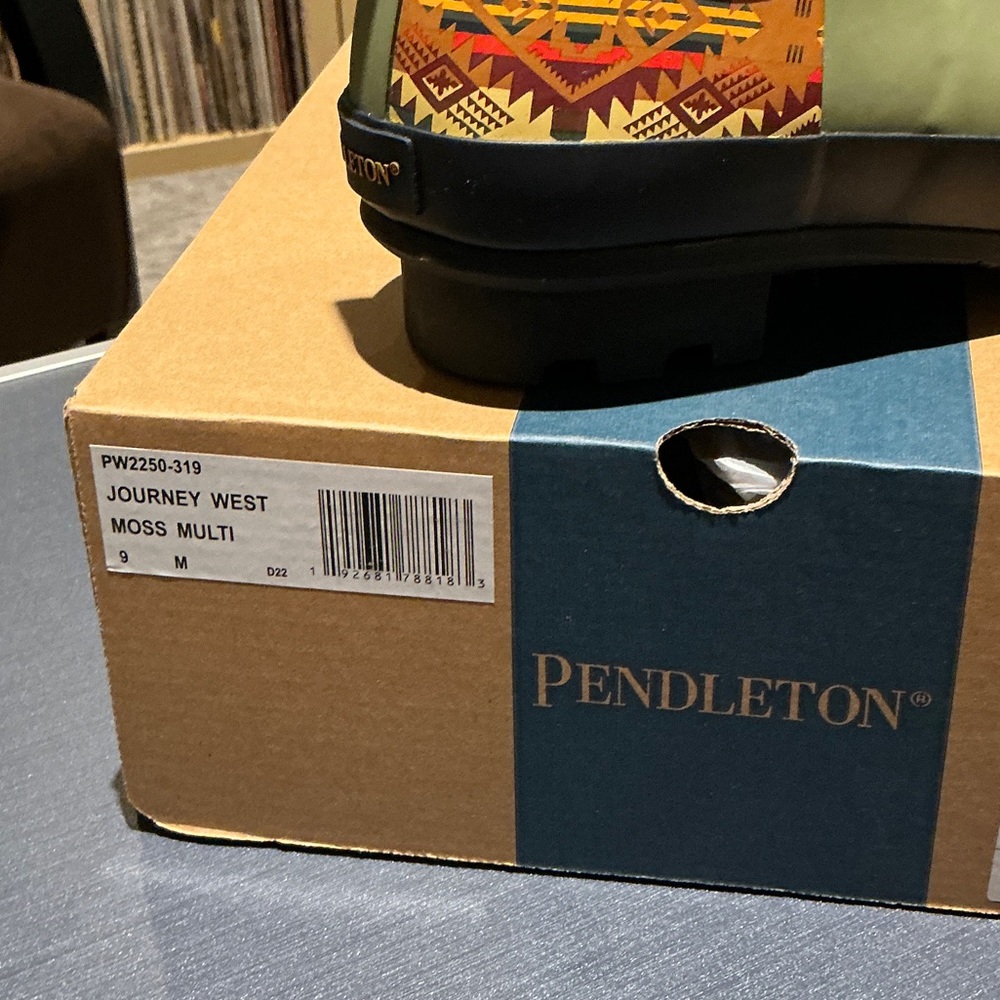 Pendleton Ankle Rain Boots - Picture 2 of 8